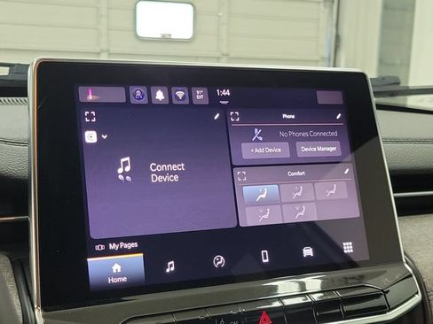 Used 2024 Jeep Compass Latitude AWD/4WD image 26