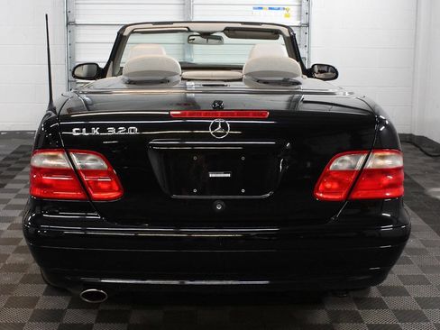 Used 2001 Mercedes-Benz CLK 320 Cabriolet image 8