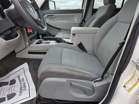 Used 2008 Jeep Liberty Sport w/ Popular Equipment Group AWD/4WD image 18