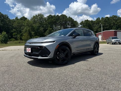 New 2025 Chevrolet Equinox EV RS image 2