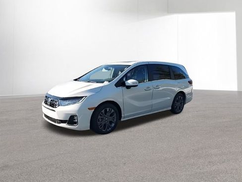 New 2026 Honda Odyssey Touring image 4