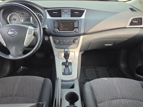Used 2015 Nissan Sentra SV FWD image 13