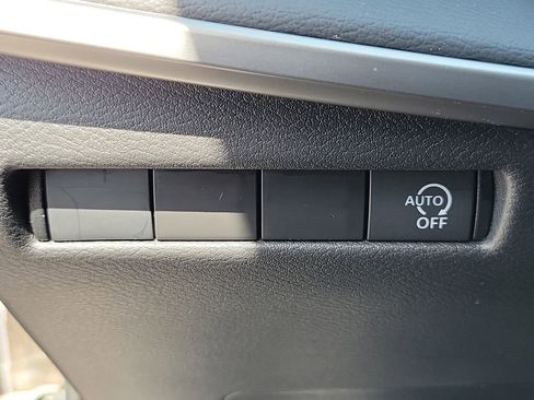 Certified 2025 Nissan Kicks S FWD image 16