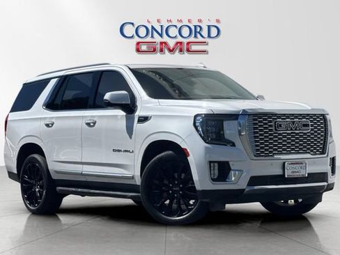 Used 2022 GMC Yukon Denali RWD image 2