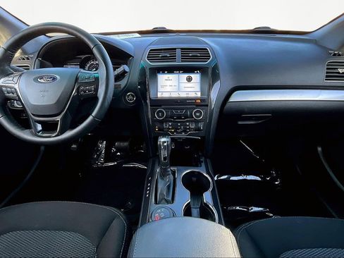 Used 2017 Ford Explorer XLT w/ Equipment Group 201A image 15