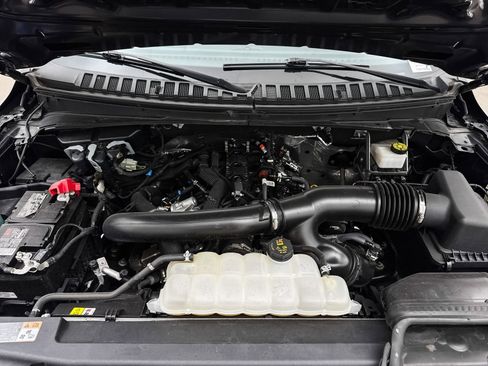 Used 2024 Ford Expedition Limited image 12