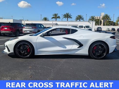 Used 2021 Chevrolet Corvette Stingray Preferred Cpe w/ Z51 Performance Package image 4