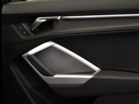 Certified 2025 Audi Q3 2.0T Premium Plus w/ Premium Plus Package image 52