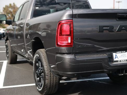 New 2026 RAM 3500 Laramie AWD/4WD image 9