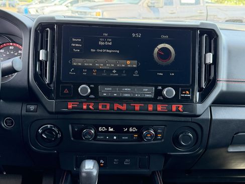 Used 2025 Nissan Frontier PRO-4X AWD/4WD image 16