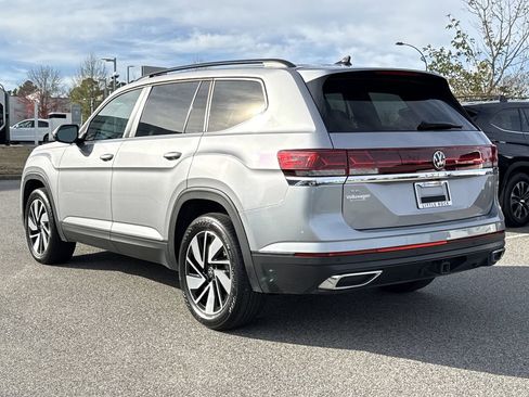 Used 2024 Volkswagen Atlas SE image 5