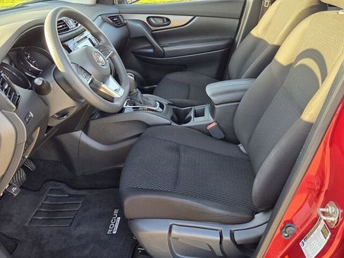 Used 2021 Nissan Rogue Sport S image 7