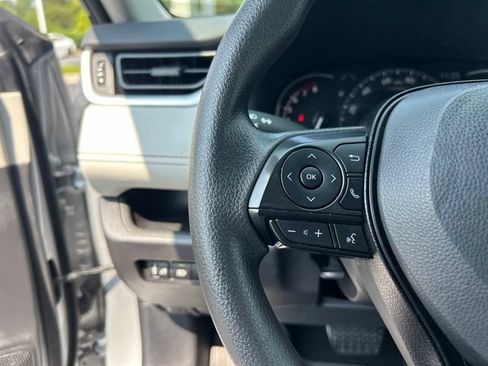 Used 2024 Toyota RAV4 XLE FWD image 23
