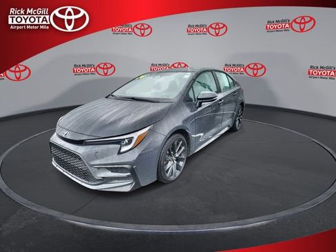 Used 2024 Toyota Corolla SE FWD image 4