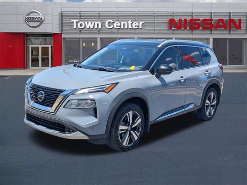 Used 2021 Nissan Rogue Platinum FWD image 3