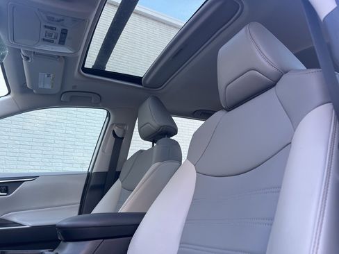 Used 2024 Toyota RAV4 XLE Premium image 10