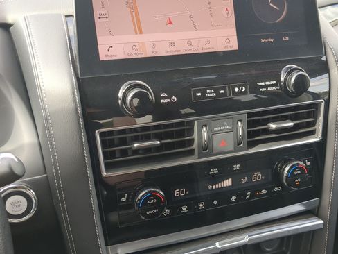 Used 2024 INFINITI QX80 Luxe RWD image 18