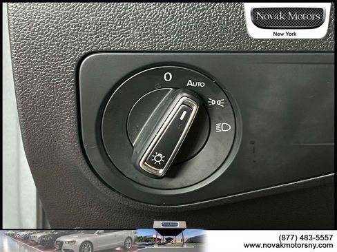 Used 2023 Volkswagen Tiguan SE R-Line image 23