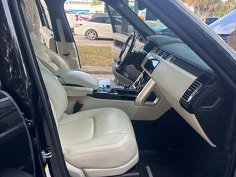Used 2020 Land Rover Range Rover HSE image 16
