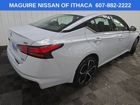 Used 2023 Nissan Altima 2.5 SR w/ SR Premium Package AWD/4WD image 10