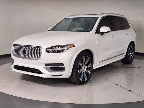 Used 2025 Volvo XC90 T8 Ultra w/ Protection Package Premier image 1