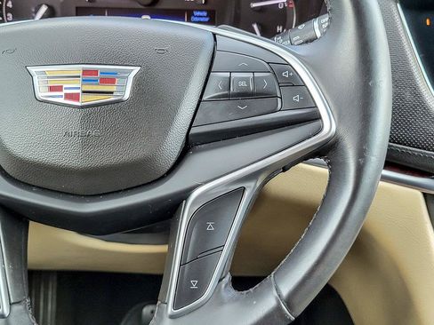 Used 2017 Cadillac XT5 Premium Luxury w/ Driver Assist Package AWD/4WD image 17