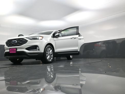 Used 2022 Ford Edge Titanium image 27