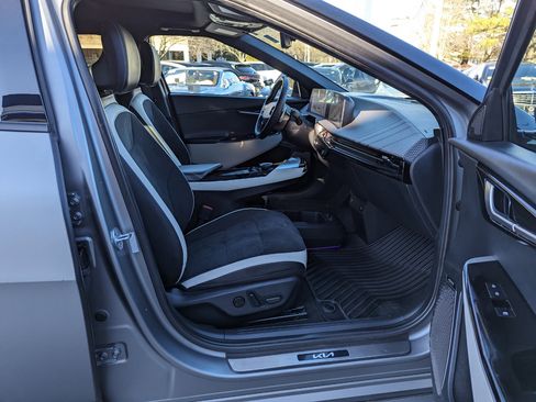 Used 2022 Kia EV6 GT-Line w/ GT-Line Suede Seat Package image 34