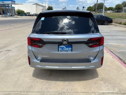 Used 2026 Honda Odyssey EX-L image 4