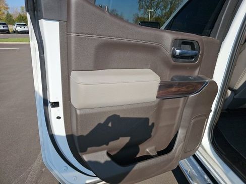 Used 2022 GMC Sierra 1500 SLT w/ SLT Premium Plus Package AWD/4WD image 20