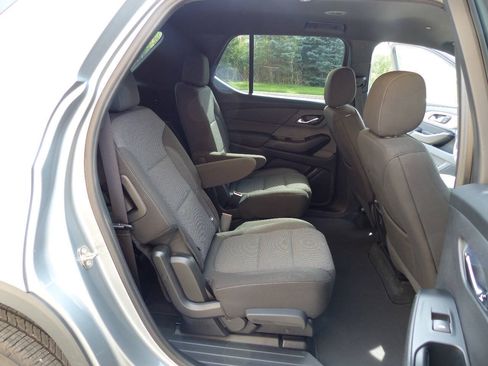 Used 2023 Chevrolet Traverse LT AWD/4WD image 48
