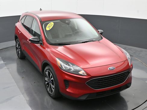 Used 2022 Ford Escape SE w/ SE Sport Appearance Package AWD/4WD image 34