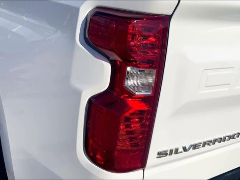 Used 2019 Chevrolet Silverado 1500 LT w/ Texas Edition image 28