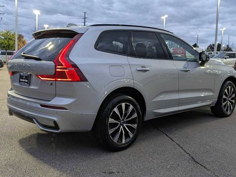 Used 2025 Volvo XC60 B5 Plus image 5