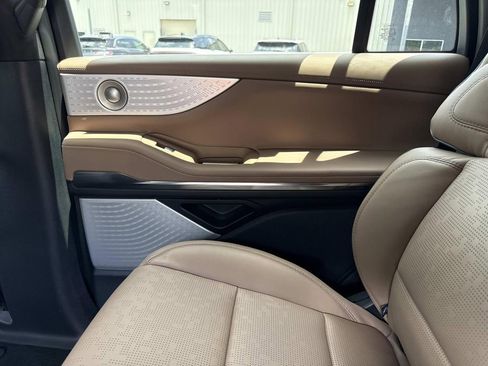 New 2026 Lincoln Navigator Black Label AWD/4WD image 16