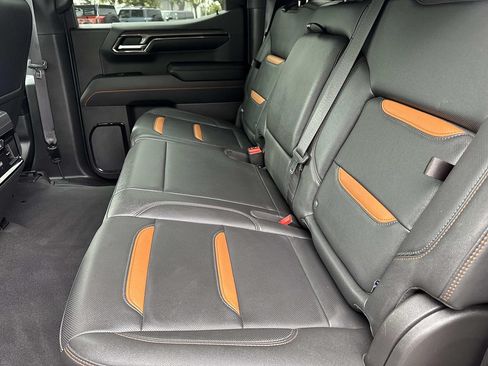 Used 2022 GMC Sierra 1500 AT4 w/ AT4 Premium Package AWD/4WD image 33