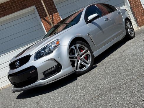 Used 2017 Chevrolet SS RWD image 3