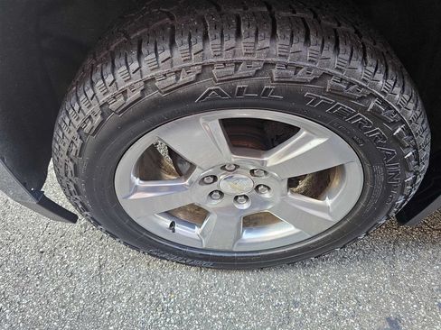 Used 2019 Chevrolet Tahoe LS w/ All-Season Package AWD/4WD image 17
