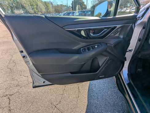 Used 2023 Subaru Outback Limited image 18