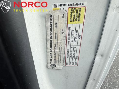 Used 2014 Chevrolet Express 2500 image 21