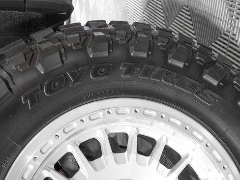Used 2023 GMC Sierra 1500 AT4X w/ AT4X AEV Edition AWD/4WD image 37