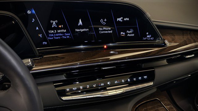 Used 2022 Cadillac Escalade Sport Platinum w/ Heavy-Duty Trailer Package AWD/4WD image 8