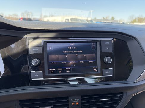 Used 2019 Volkswagen Jetta SE image 34