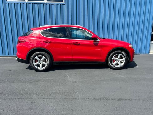 Used 2018 Alfa Romeo Stelvio AWD image 15