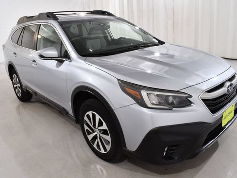Used 2020 Subaru Outback Premium AWD/4WD image 5