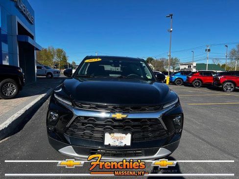 Used 2023 Chevrolet Blazer LT w/ Driver Confidence Package AWD/4WD image 2