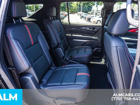 Used 2024 Chevrolet Traverse RS AWD/4WD image 25