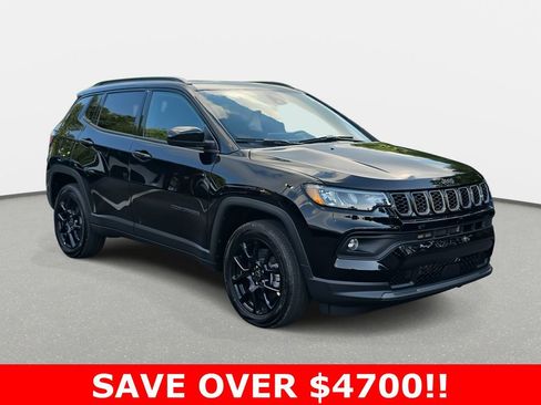 New 2025 Jeep Compass Latitude w/ Sun & Sound Group image 3