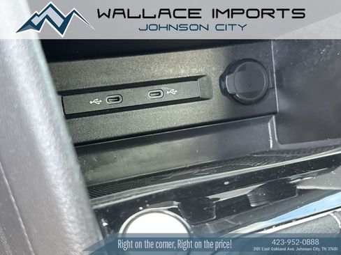 Used 2023 Volkswagen Taos SE FWD image 26