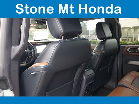 Used 2023 Ford Bronco Outer Banks image 9